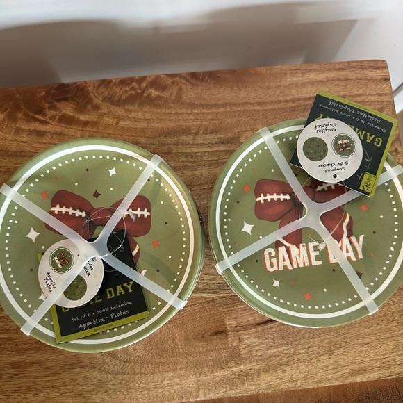 NEW 2 Football Bow Melamine Platters With 2 Sets Of App Plates Cute Taylor Swift - Picture 4 of 5